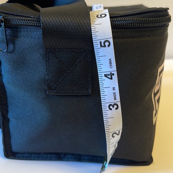 Victoria’s Secret PINK Soft Insulated Lunch Cooler - Picture 9 of 9